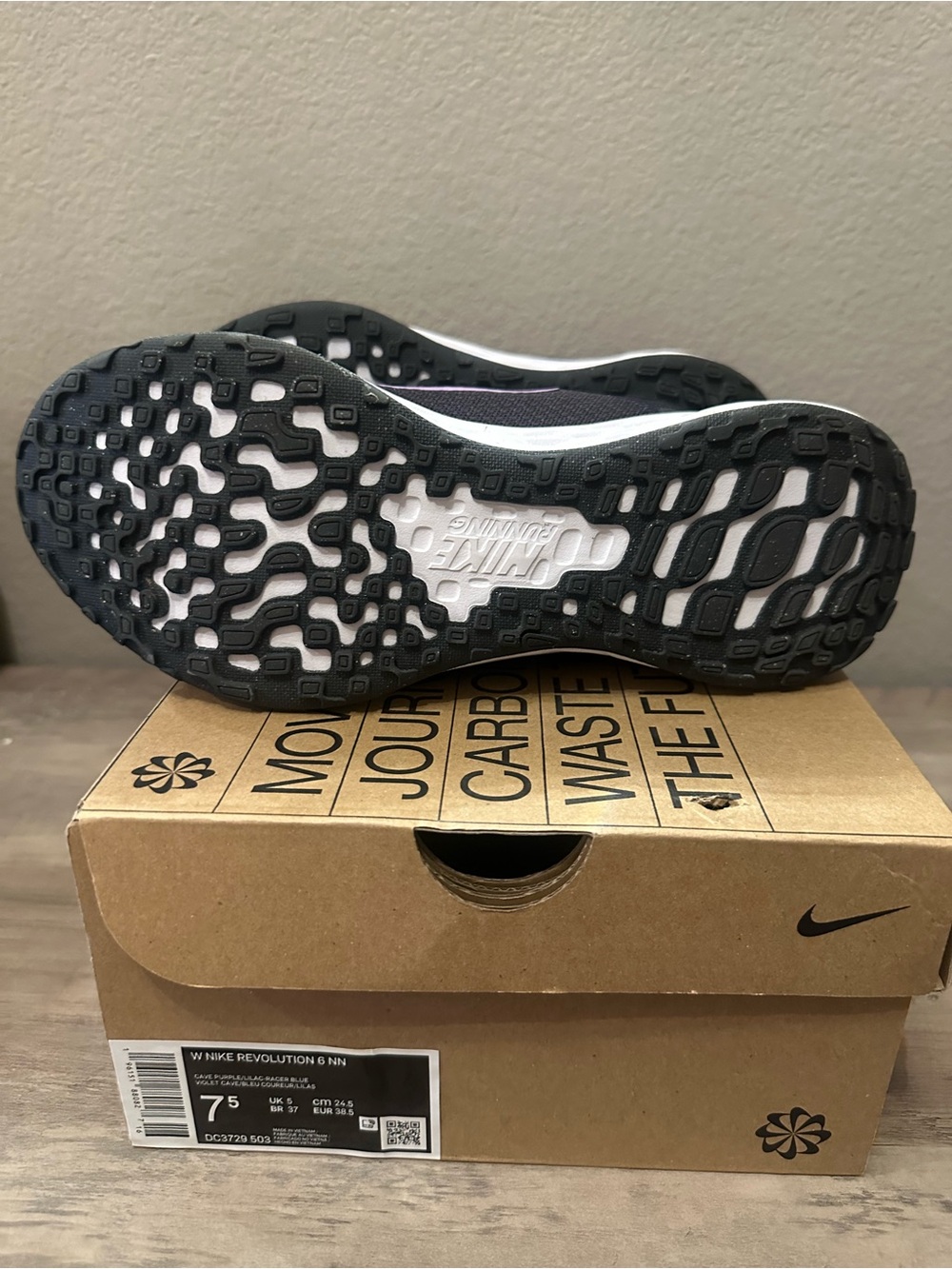 Women Nike Revolution 6 Athletic Shoe - Picture 6 of 8